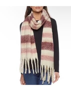 NEW Frye and Co Blanket Scarf fringe  NWT
